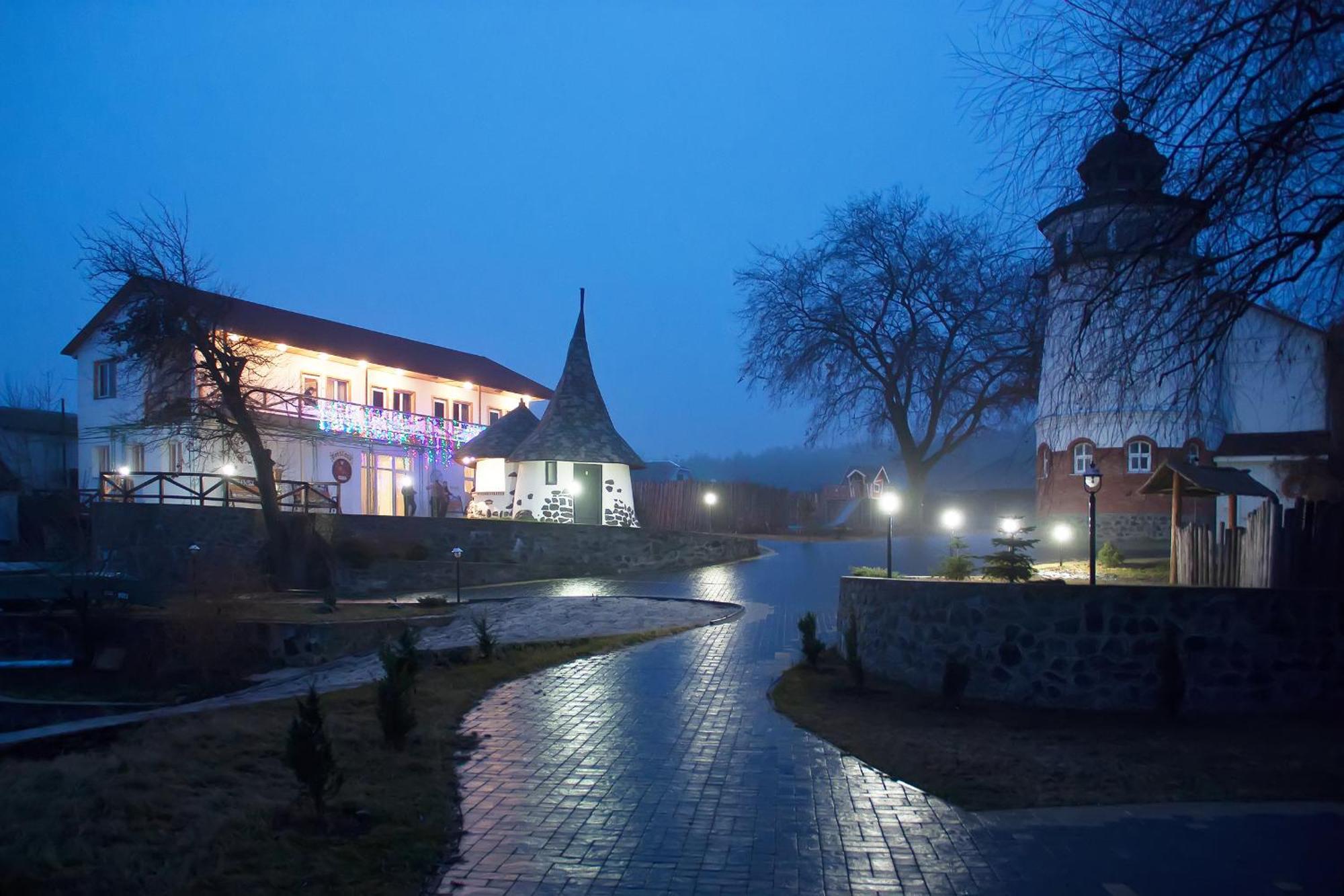 Mayak Resort Kam'yani Potoky Exteriér fotografie