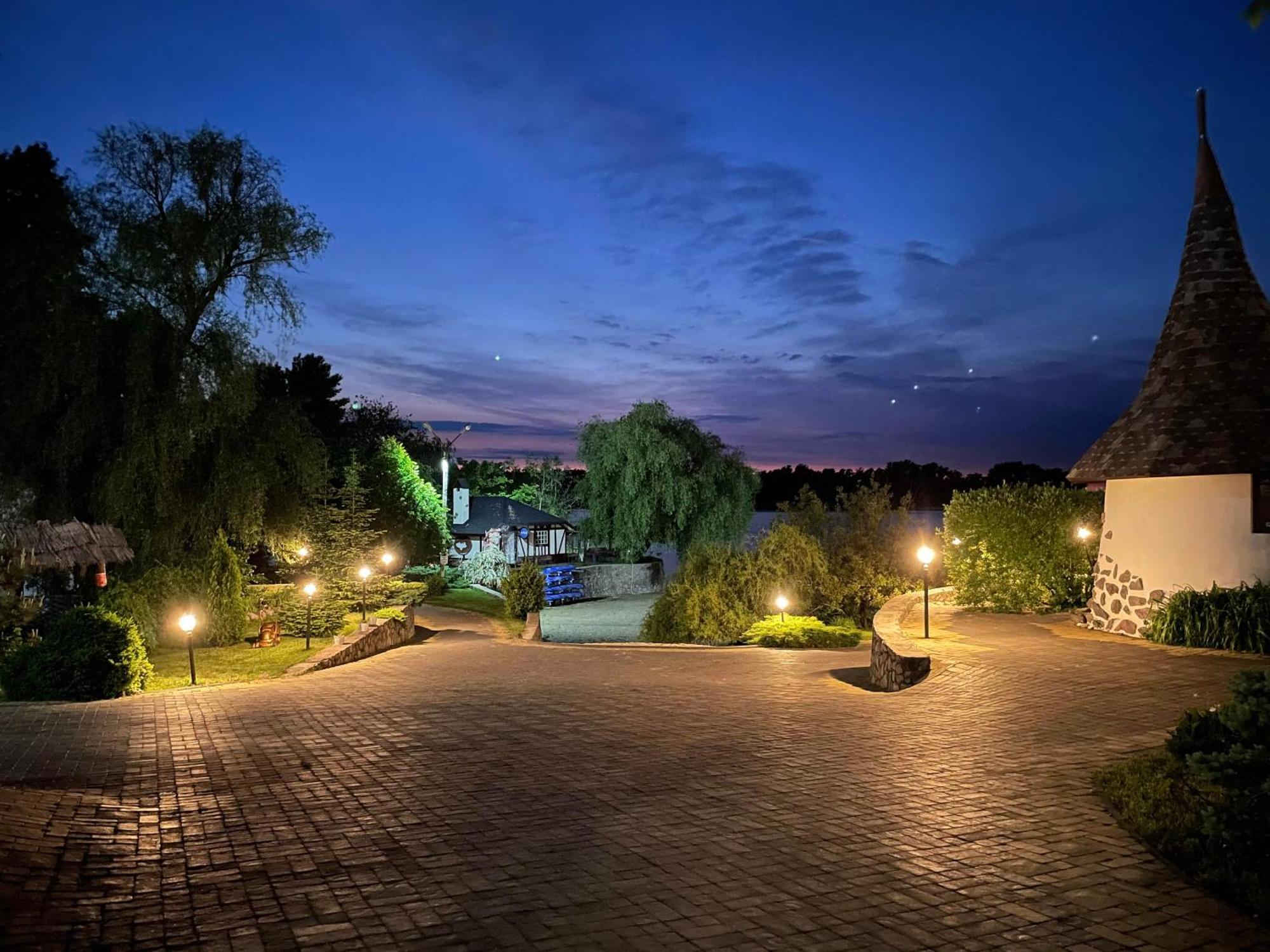 Mayak Resort Kam'yani Potoky Exteriér fotografie