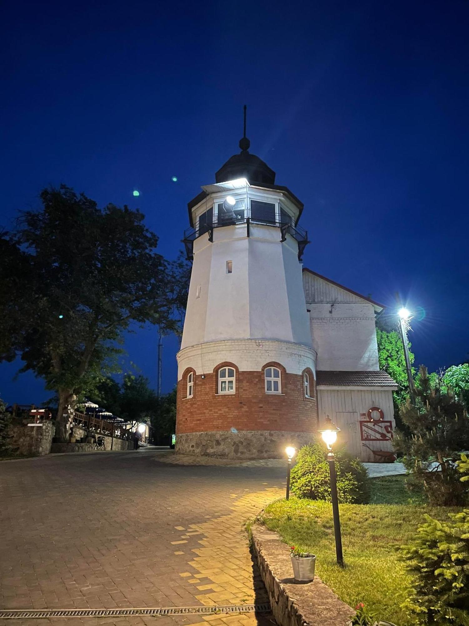 Mayak Resort Kam'yani Potoky Exteriér fotografie