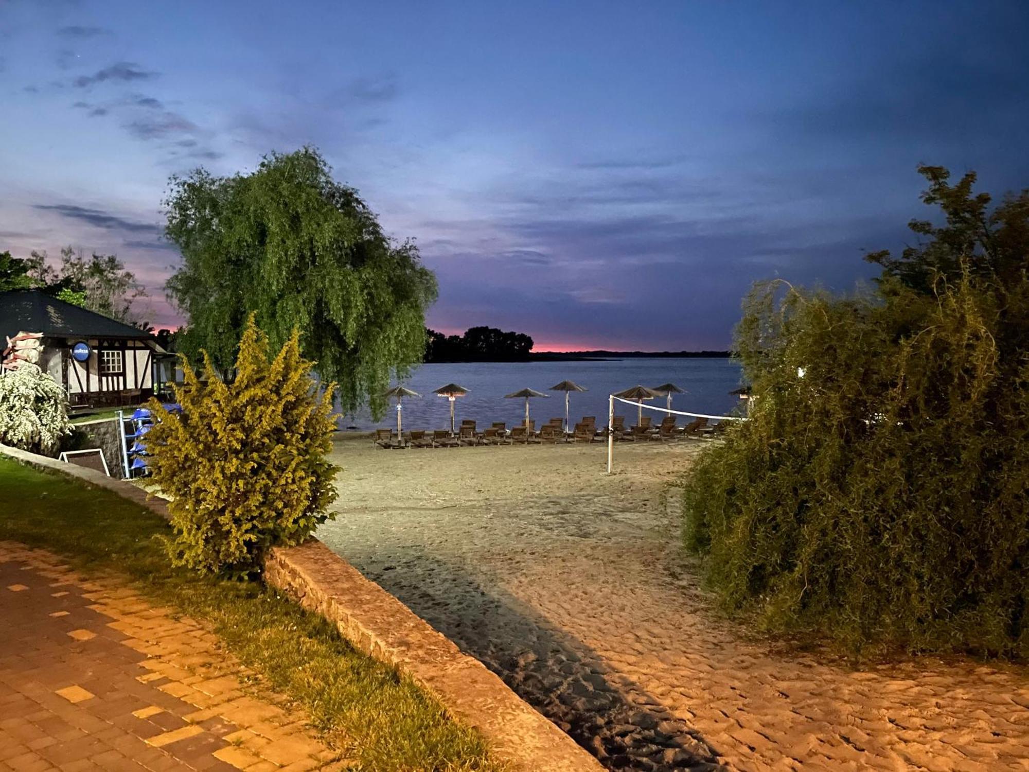 Mayak Resort Kam'yani Potoky Exteriér fotografie