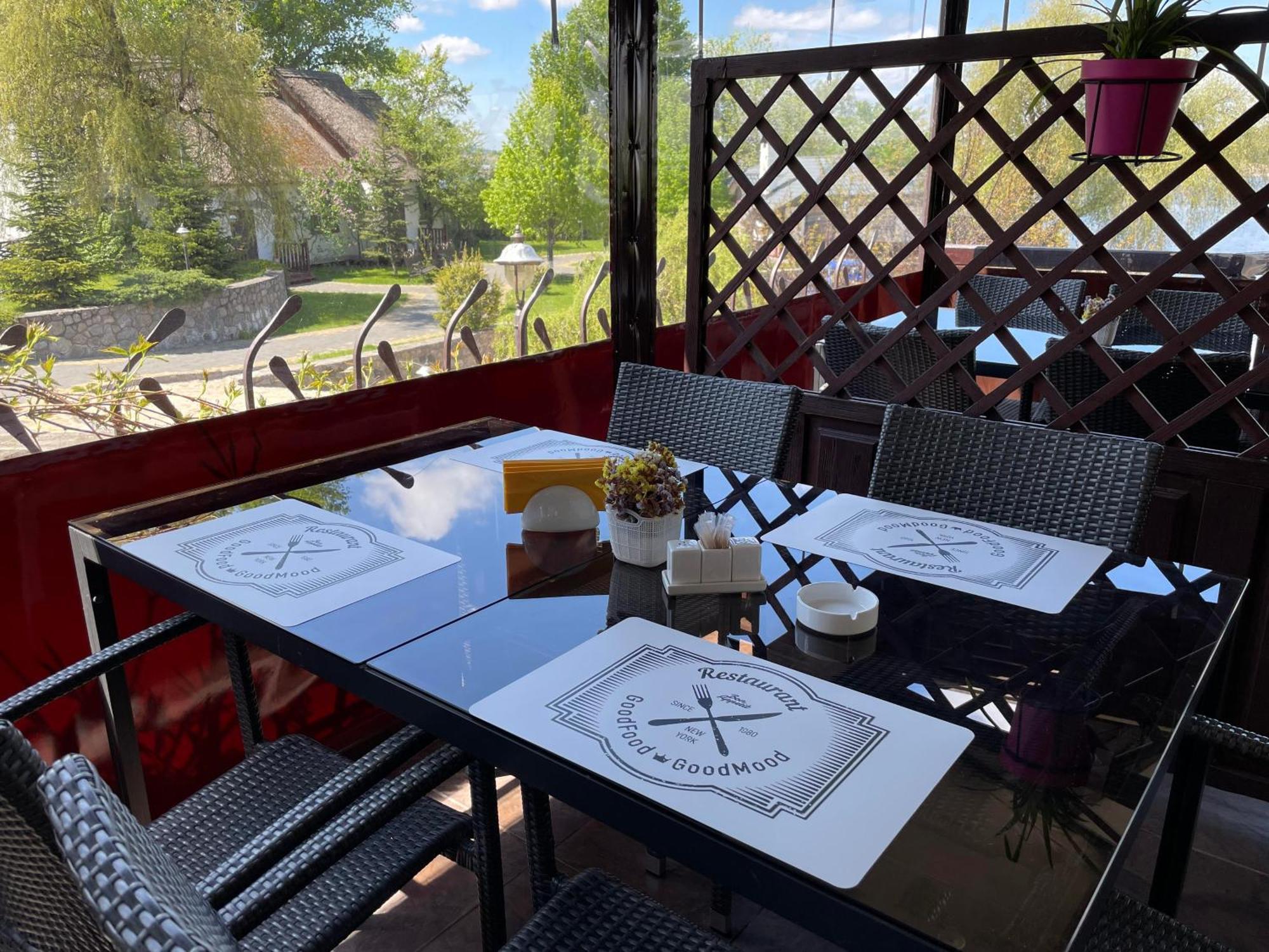Mayak Resort Kam'yani Potoky Exteriér fotografie