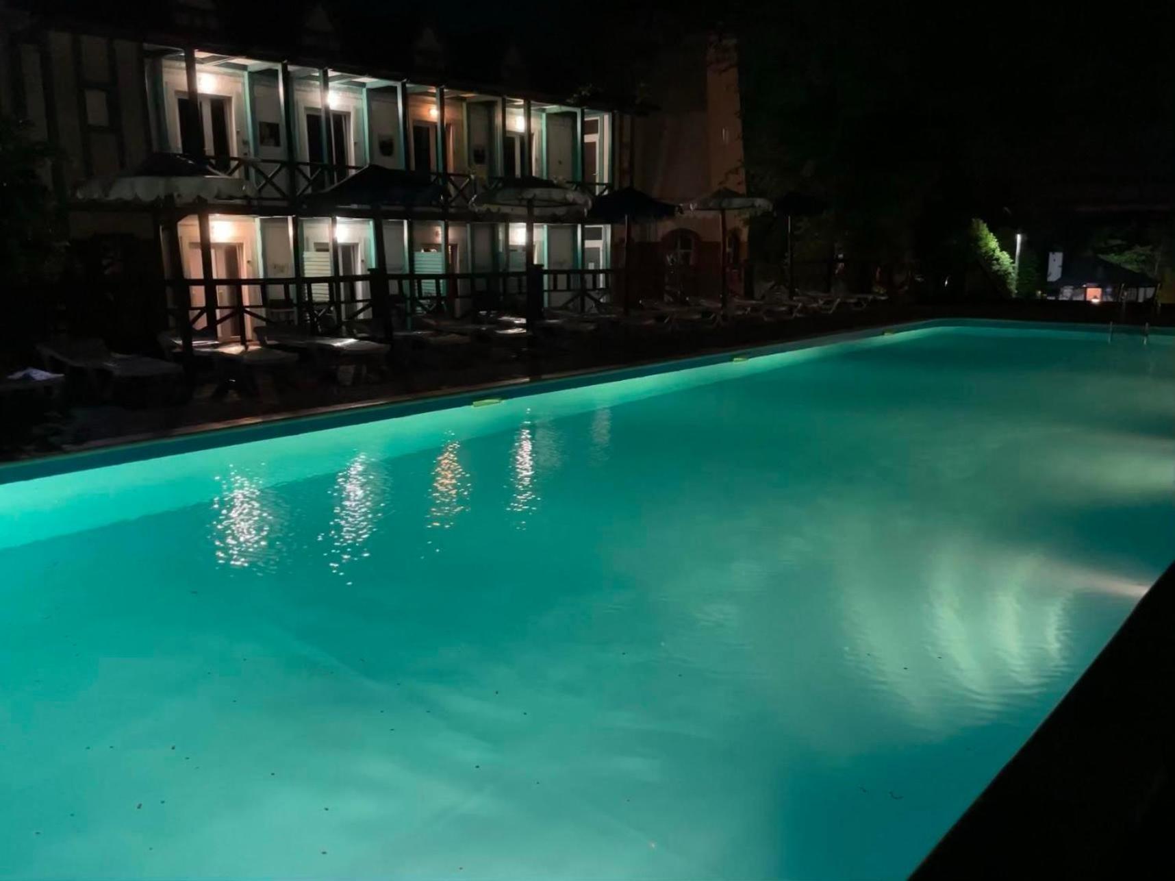 Mayak Resort Kam'yani Potoky Exteriér fotografie